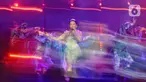 Penyanyi Yura Yunita saat tampil pada konser tunggalnya yang bertajuk Bingah di Istora Gelora Bung Karno, Senayan, Jakarta, Minggu (2/2/2025). (Liputan6.com/Angga Yuniar)