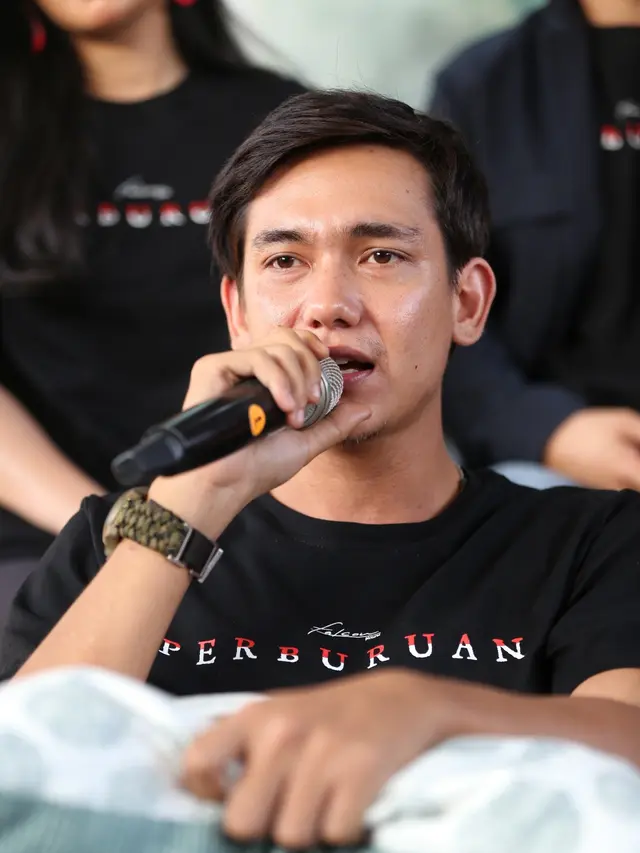 [Fimela] Adipati Dolken di Film Perburuan