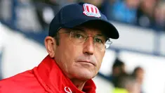 Stoke City's manager Tony Pulis is seen before the game against West Bromwich Albion during their Premier League football match at The Hawthorns in Birmingham, on April 04, 2009. AFP PHOTO/Chris Ratcliffe