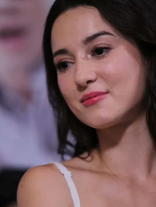 Julie Estelle