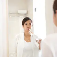 ilustrasi berkumur mencegah radang tenggorokan/pexels