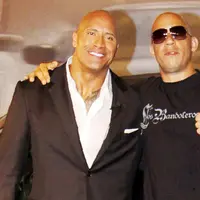 Vin Diesel dan Dwayne Johnson (The Rock)