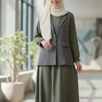 Ilustrasi Gamis Kombinasi Rompi/Gemini AI