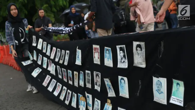 Peringati Tragedi Semanggi 1, Aktivis Gelar Kamisan ke-562