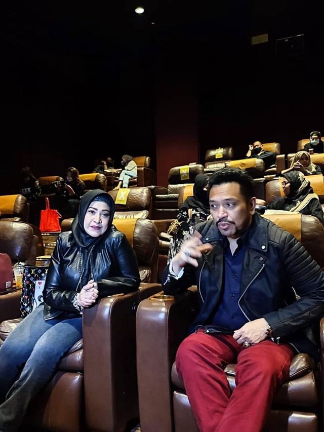 Neng Wirdha bersama suaminya, Zecky Alatas (https://www.instagram.com/p/CXvs3GnLa8Q/)