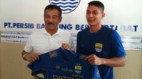 Purwaka Yudi kembali gabung Persib di putaran kedua Liga 1 2017. (Bola.com/Muhammad Ginanjar)