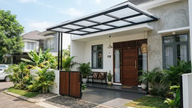 Desain Penutup Teras Transparan yang Melindungi dari Hujan Tanpa Menghalangi Cahaya