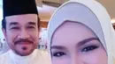 Mesra dan harmonis selalu terlihat dari pasangan Datuk Seri Khalid dan penyanyi asal negeri Jiran Malaysia, Siti Nurhaliza. Terlihat dari foto-foto yang selalu diunggah di akun Instagram wanita yang sedang berbadan dua ini. (Instagram/cdtk)
