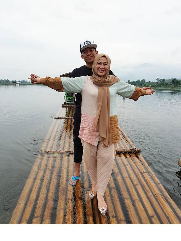 Denny Cagur dan istri (Sumber: Instagram/shantydenny)
