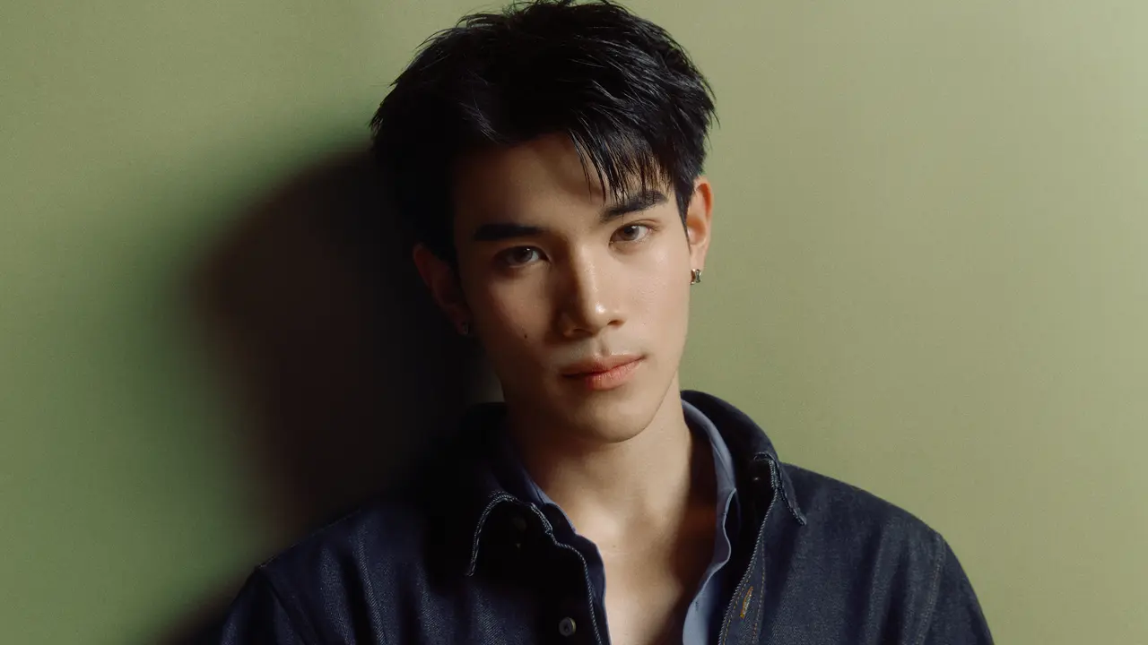 Pesona Nattawat Jirochtikul yang Resmi Didapuk sebagai Brand Ambassador Louis Vuitton
