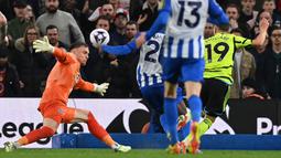 Pemain berkebangsaan Belgia tersebut sempat disoraki fans Brighton sebelum dimainkan. (AFP/Glyn Kirk)