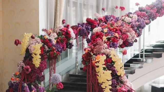 Prosesi pernikahan Tina Toon