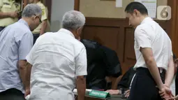 Harvey Moeis dijatuhi hukuman 6,5 tahun penjara dan membayar denda Rp1 miliar subsider enam bulan kurungan. (Liputan6.com/Herman Zakharia)