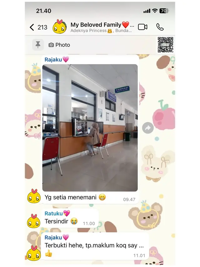 6 Chat Romantis Ayah Ibu di Grup Keluarga Ini Bikin Senyum, Tak Kalah dari ABG