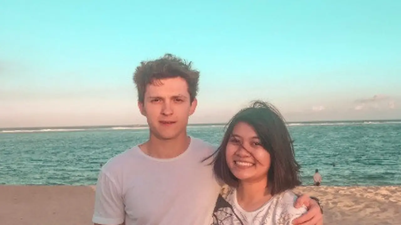 cewek indonesia bertemu Tom Holland di Bali