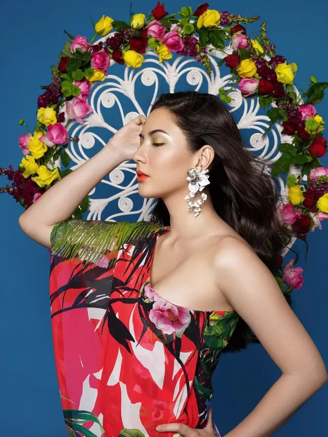 5 Gaya Pemotretan Jessica Mila dan Pamela Bowie Bertema Tropical Breeze, Tampil Fresh