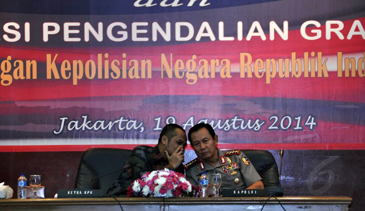 Penandatanganan nota kesepahaman ini diwakili Kapolri Jenderal Polisi Sutarman dan Ketua KPK Abraham Samad, Jakarta, Selasa (19/8/14). (Liputan6.com/Miftahul Hayat)