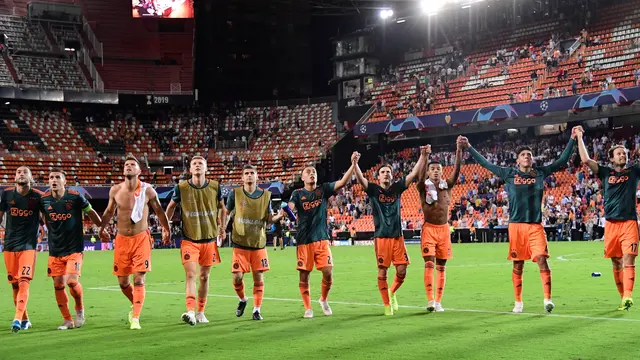 Ajax Amsterdam Permalukan Valencia di Mestalla