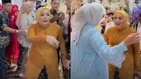 Penampilan Muzdalifah di Acara Tunangan Sang Anak Curi Perhatian, Intip Potretnya