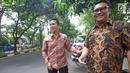 Bupati Trenggalek, Jawa Timur, Emil Elestianto Dardak tiba di kediaman Megawati, Menteng, Jakarta, Sabtu (14/10). PDI Perjuangan akan mengumumkan paslon Gubernur dan Wagub provinsi Jawa Timur 15 Oktober 2017. (Liputan6.com/Herman Zakharia)
