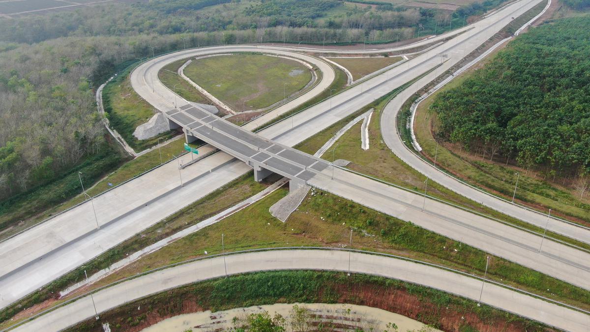 Tol Kuala Tanjung-Tebing Tinggi-Parapat Buka 2 Ruas Gratis Mulai 4 April 2024 - Bisnis Liputan6.com