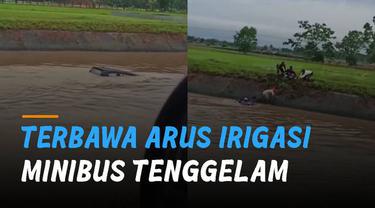 Sebuah minibus tenggelam di saluran irigasi. Kejadian itu terjadi di Kabupaten OKU Timur, Sumatera Selatan.