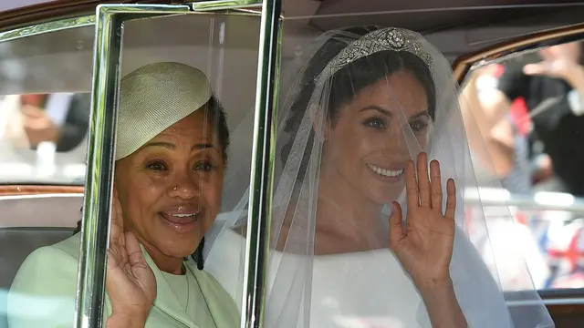 [Bintang] Meghan Markle - Doria Ragland