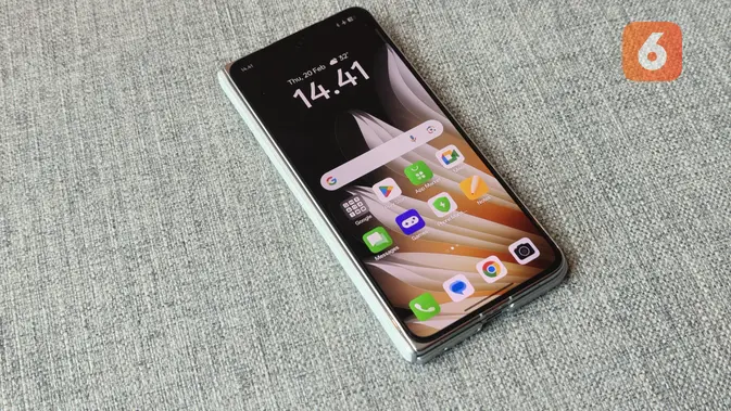 <p>Oppo Find N5. (Liputan6.com/ Yuslianson)</p>