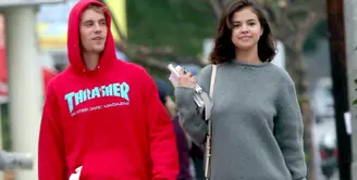 Selena Gomez dan Justin Bieber memang tak terbuka mengenai hubungan mereka usai balikan. (US Magazine)