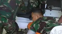 Seorang anggota TNI yang bertugas di wilayah perbatasan Indonesia Papua Nugini ditembak kelompok sipil bersenjata beberapa hari lalu..