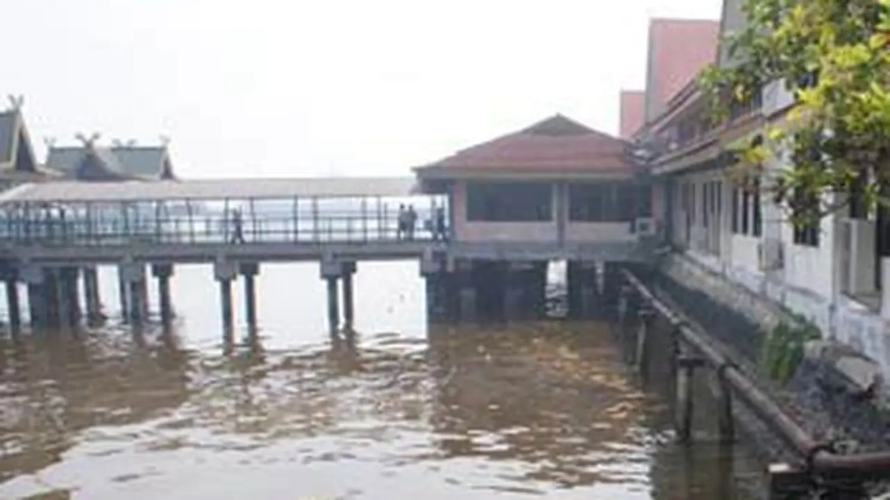 110104blimbah.jpg