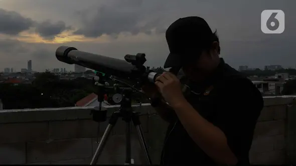 Di Jakarta, ada empat lokasi yang menjadi tempat pemantauan hilal. (Liputan6.com/Herman Zakharia)