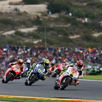 MotoGP Valencia semalam menyisakan banyak komentar netizen di media sosial Twitter.