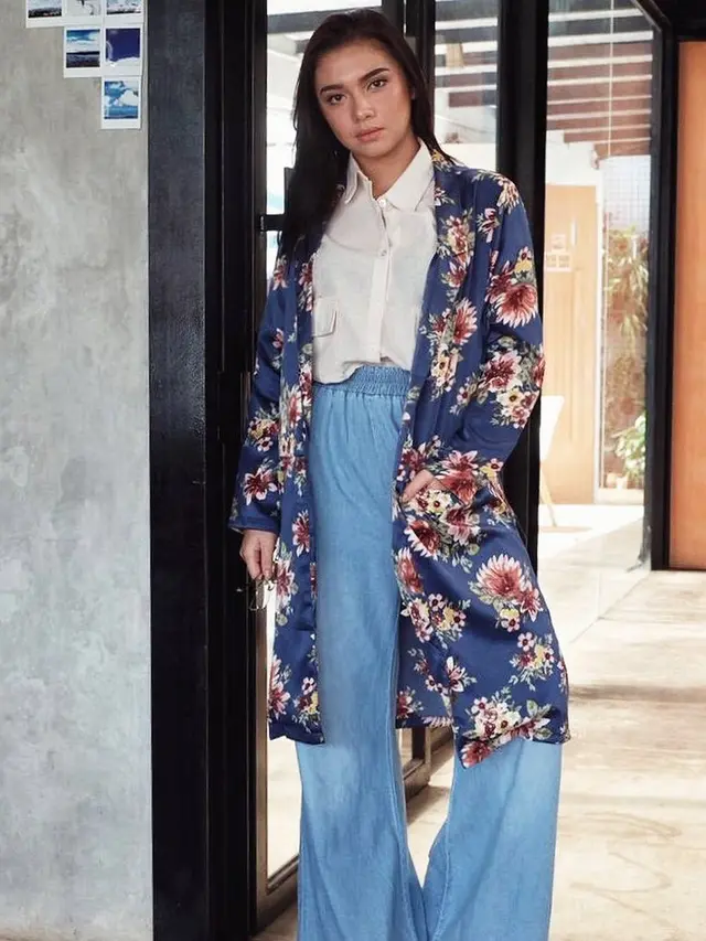 [Bintang] Angela Gilsha