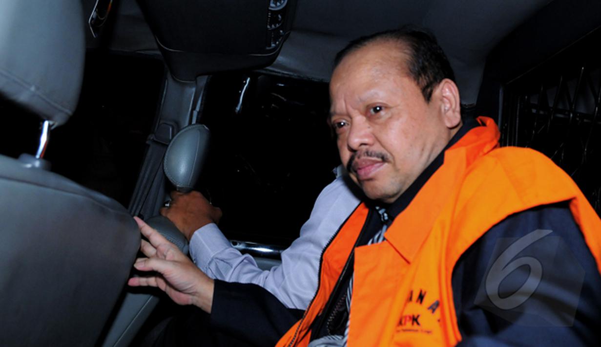 Sutan merupakan tersangka kasus dugaan gratifikasi dalam penetapan Anggaran Pendapatan dan Belanja Negara Perubahan (APBN-P) Kementerian ESDM di Komisi VII DPR RI, Jakarta, Senin (2/2/2015). (Liputan6.com/Faisal R Syam)