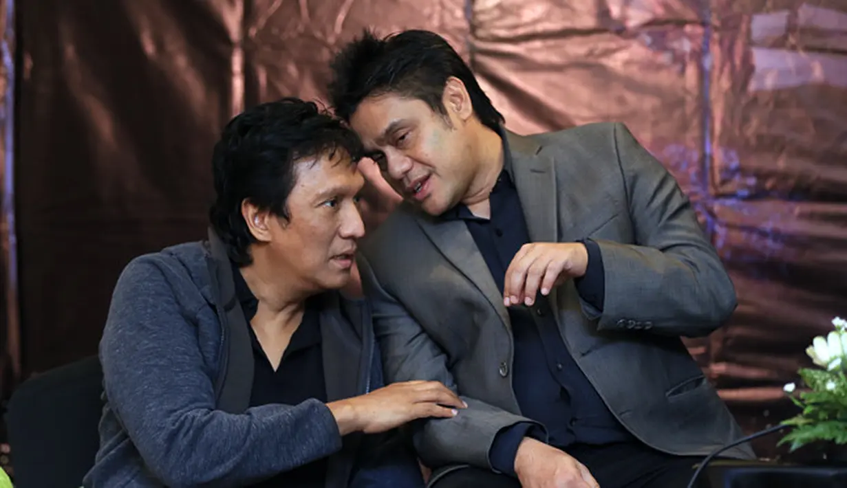 Menurut Dwiki, banyak inspirasi dalam buku tersebut. Dan ia berharap banyak pembaca bisa mengenal lebih dekat dengan Ita Purnamasari. (Deki Prayoga/Bintang.com)