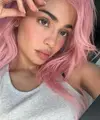 Ada yang baru dari penampilan Kylie Jenner.