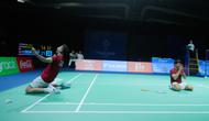 Ganda putra Indonesia Sabar Karyaman Gutama/Moh. Reza Pahlevi Isfahani, melakukan selebrasi setelah menaklukkan wakil Malaysia, Aaron Chia/Soh Wooi Yik pada laga final SEA Games 2025 di Thammasat University Rangsit Campus, Pathum Thani, Minggu (14/12/2025). (Bola.com/Bagaskara Lazuardi)