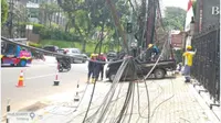 Kebakaran Tiang Listrik yang Dipenuhi Kabel Semrawut di Jaksel Sudah Padam