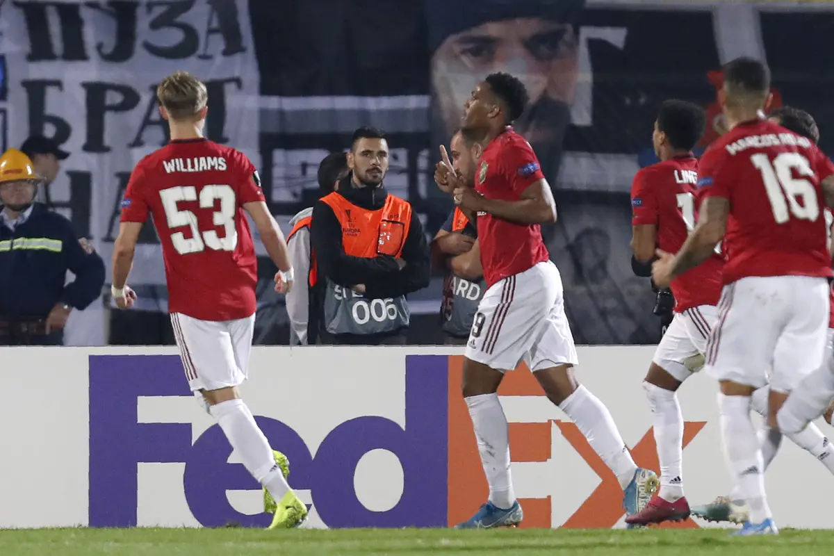 Gol Penalti Martial Antar MU Kalahkan Partizan Belgrade