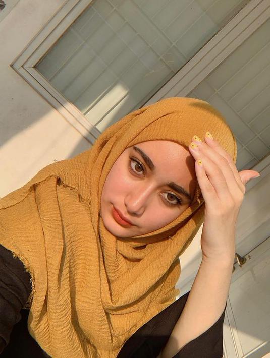 Tengku Syaira Anataya juga pernah sekali bermain dalam film layar lebar pada tahun 2021 kemarin berjudul CINTA SUBUH. (FOTO: instagram.com/osnapitzcha/)