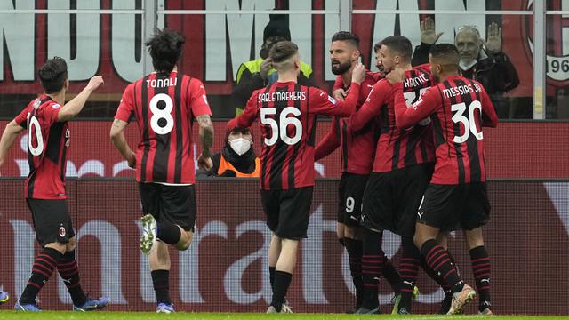 FOTO: AC Milan Lumat AS Roma di San Siro