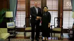 Menlu RI, Retno Marsudi menerima kunjungan Menteri Luar Negeri Luxemburg Jean Asselborn di Gedung Kemenlu, Jakarta, Selasa (30/5). Dalam kunjungannya Jean dan Menlu Retno membahas kerja sama dalam bidang keuangan dan investasi (Liputan6.com/Faizal Fanani)