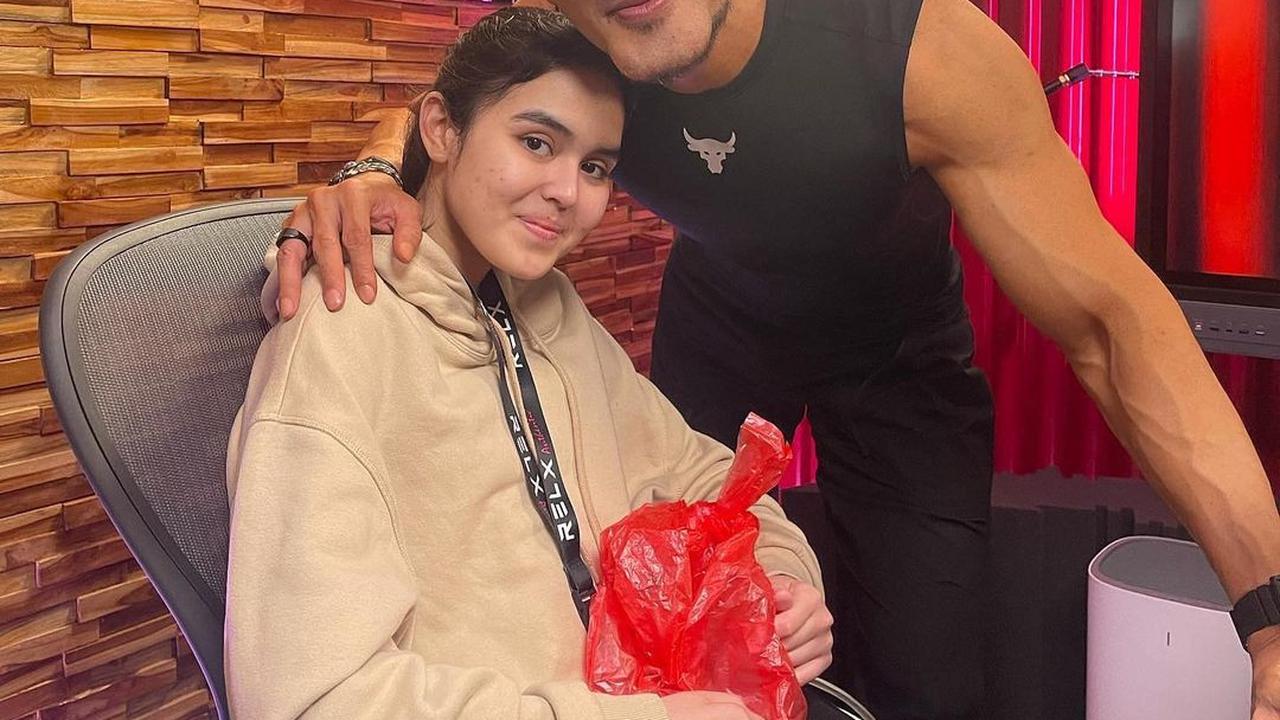 Deddy Corbuzier dan Laura Anna. (Foto: Instagram @edlnlaura)