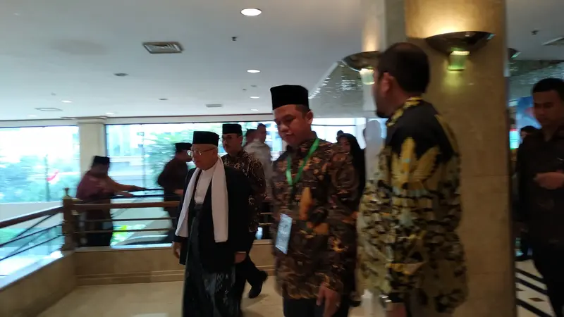 Wakil presiden terpilih periode 2019-2024, Ma'ruf Amin hadiri acara hari lahir ke-44 Majelis Ulama Indonesia (MUI) di Grand Sahid, Jakarta.