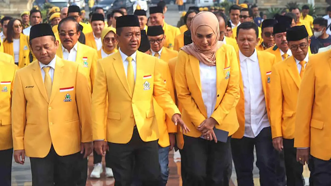 HUT Ke-61 Golkar, Bahlil Pimpin Upacara dan Ziarah Makam Pendahulu di TMPN Kalibata