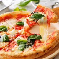 ilustrasi pizza/Nishihama/Shutterstock