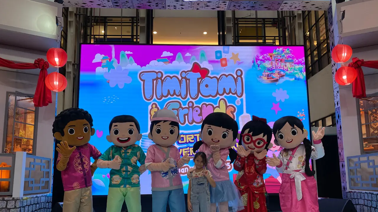 Sambut Tahun Shio Ular, Ada Pertunjukan Khas Pecinaan di Pusat Perbelanjaan Tangerang