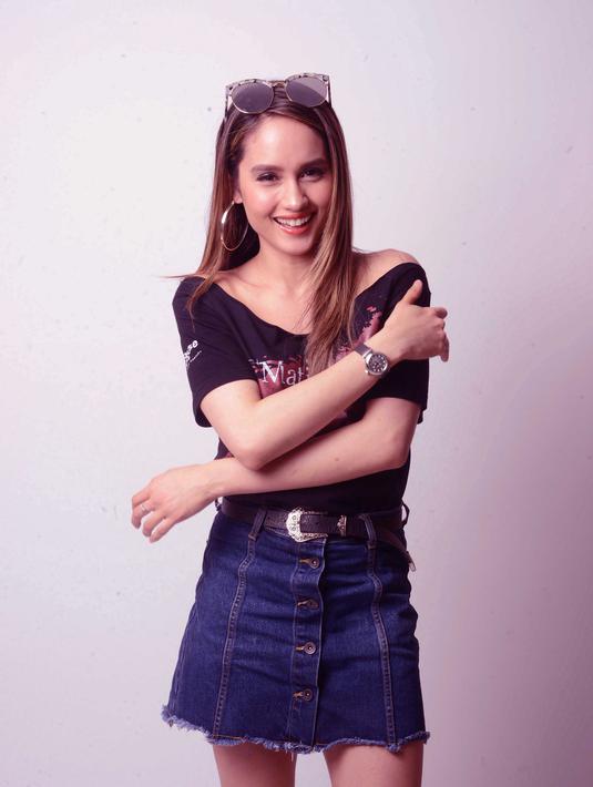 Meski tidak mengikuti perkembangan sepak bola, Cinta Laura tetap aktif dalam menjaga kondisi tubuh dengan rutin olahraga. (KapanLagi.com/Bayu Herdianto)