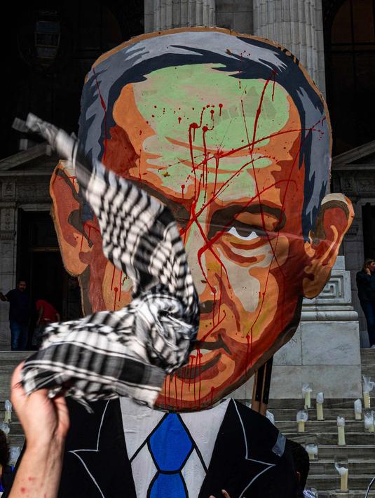 Sebelumnya, Perdana Menteri Israel Benjamin Netanyahu pada hari Kamis (26/9/2024) mengeluarkan pernyataan bahwa ia berjanji melakukan serangan dengan kekuatan penuh terhadap Hizbullah. (Alex Kent/Getty Images North America/Getty Images via AFP)